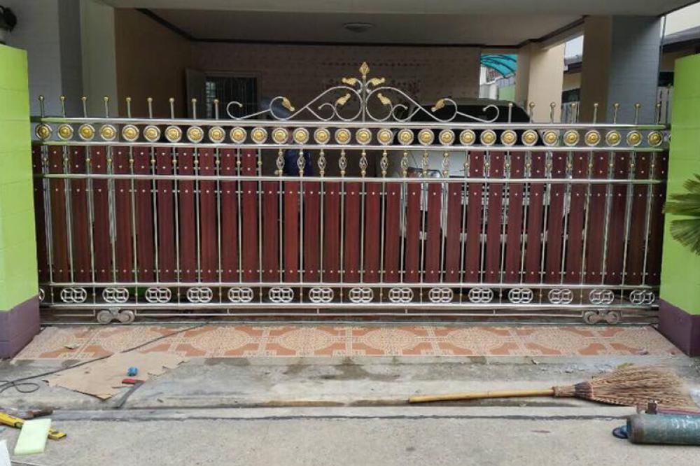 ประตูสแตนเลส 304 - อนันต์การช่าง