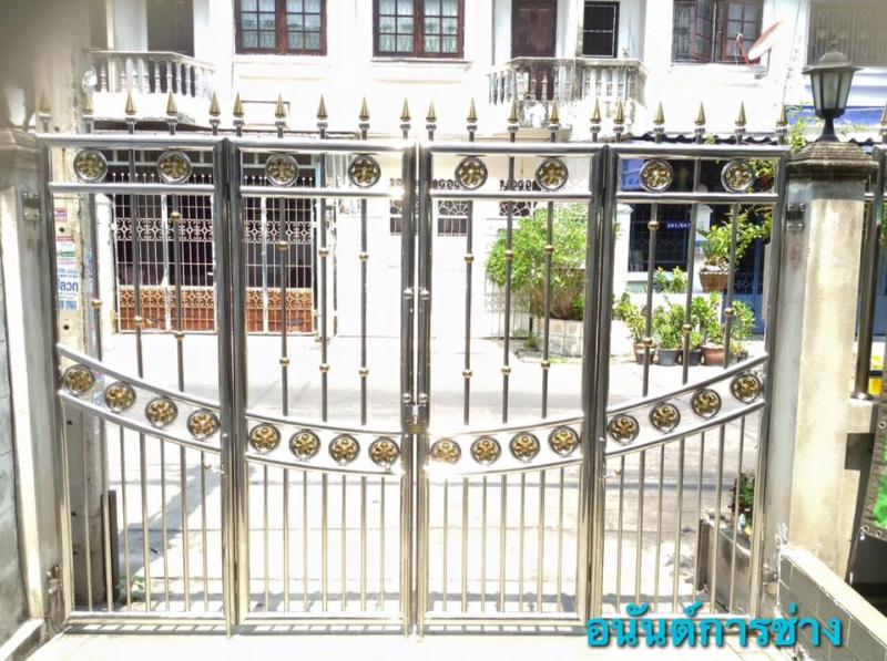 ประตูสแตนเลสบานคู่ ลายฉลุ CNC - อนันต์การช่าง